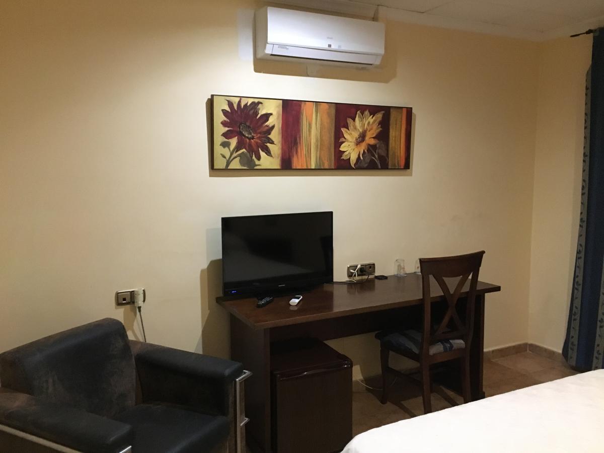 Hostal Mesón Arboleas Exterior foto
