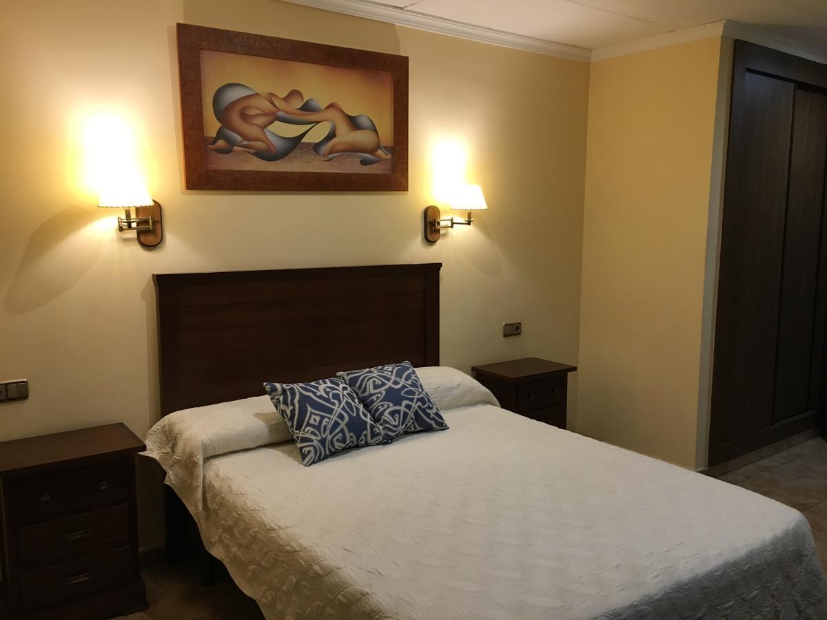 Hostal Mesón Arboleas Exterior foto